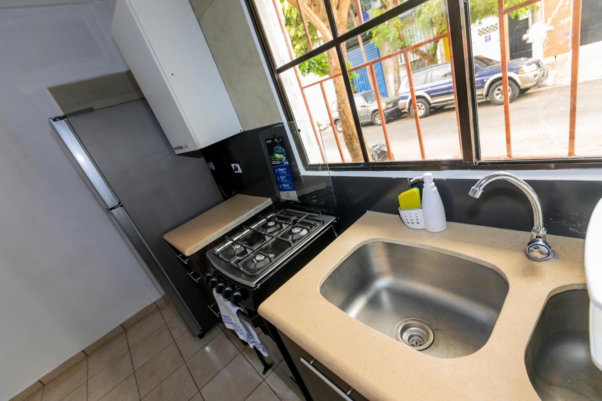 Hotel Friendly House Santa Tecla Esterno foto