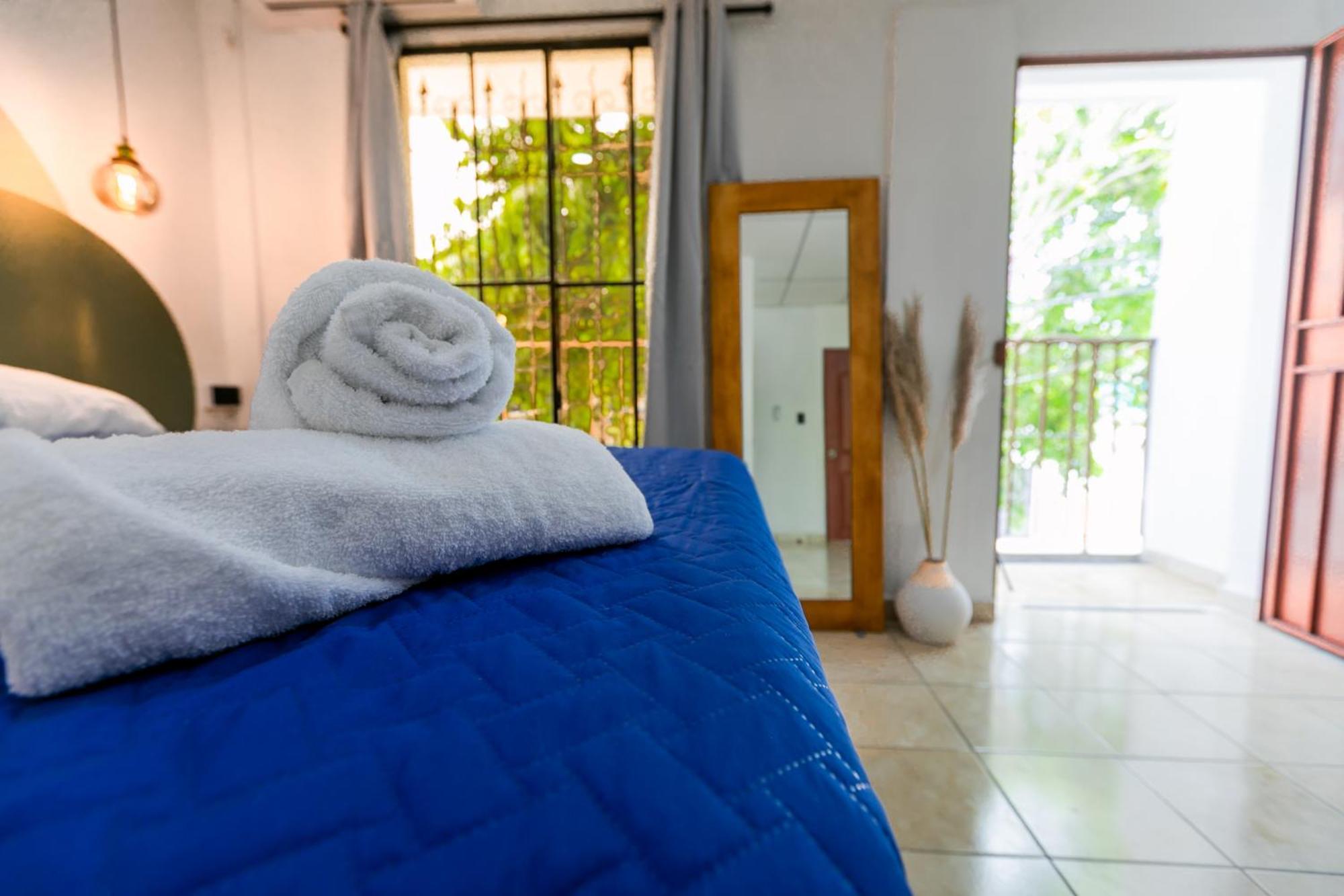 Hotel Friendly House Santa Tecla Esterno foto