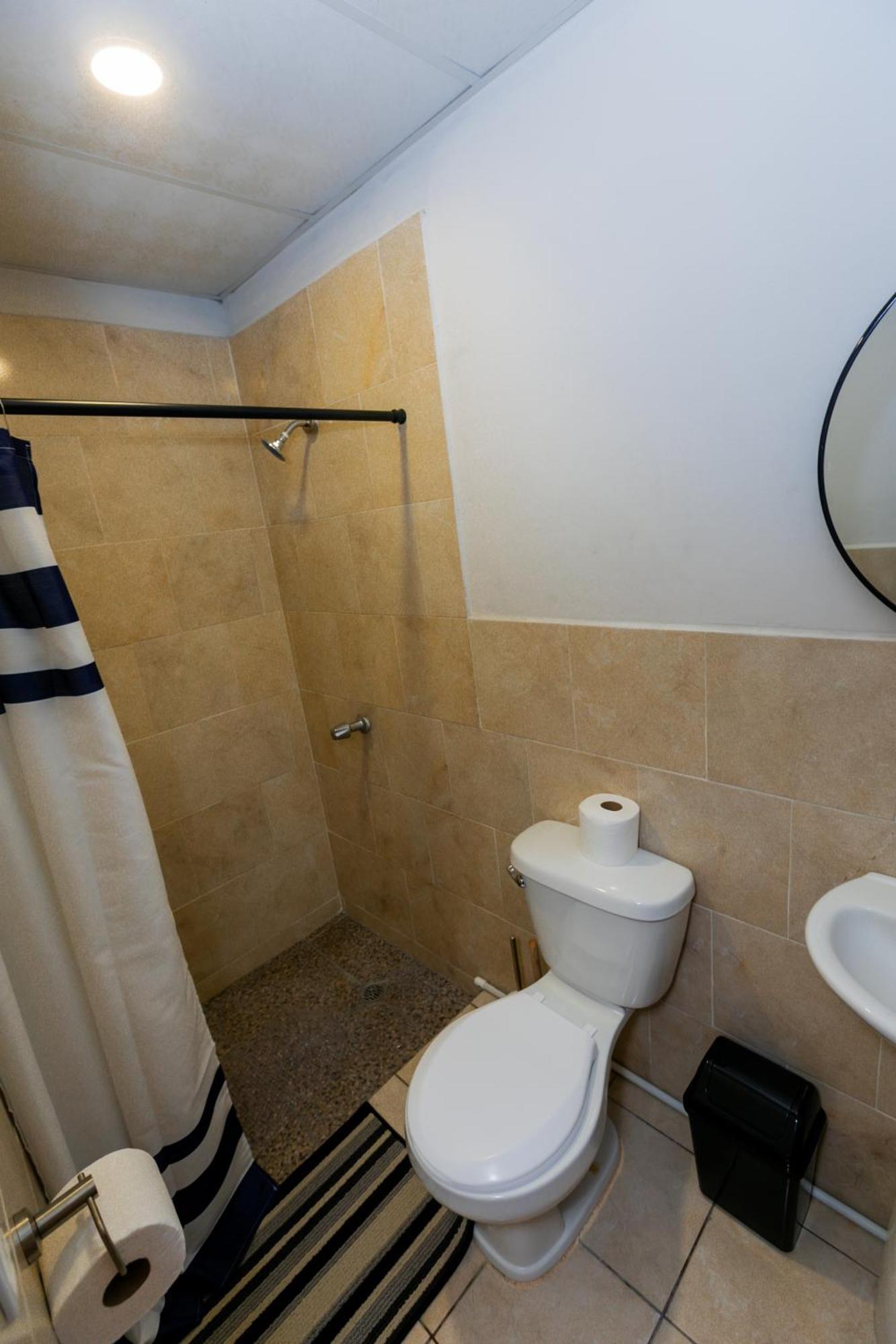Hotel Friendly House Santa Tecla Esterno foto