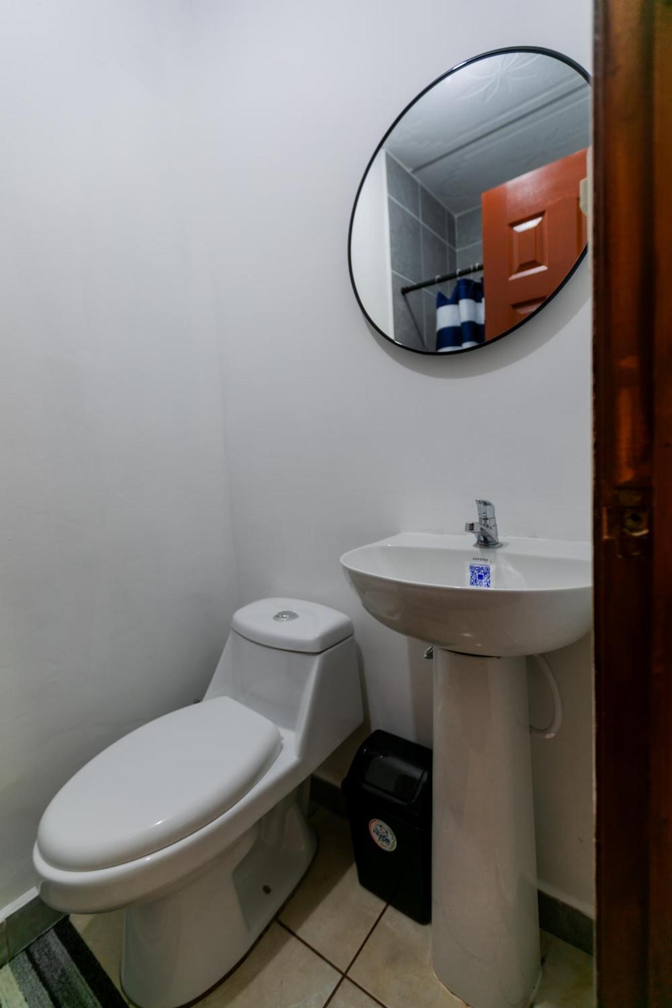 Hotel Friendly House Santa Tecla Esterno foto