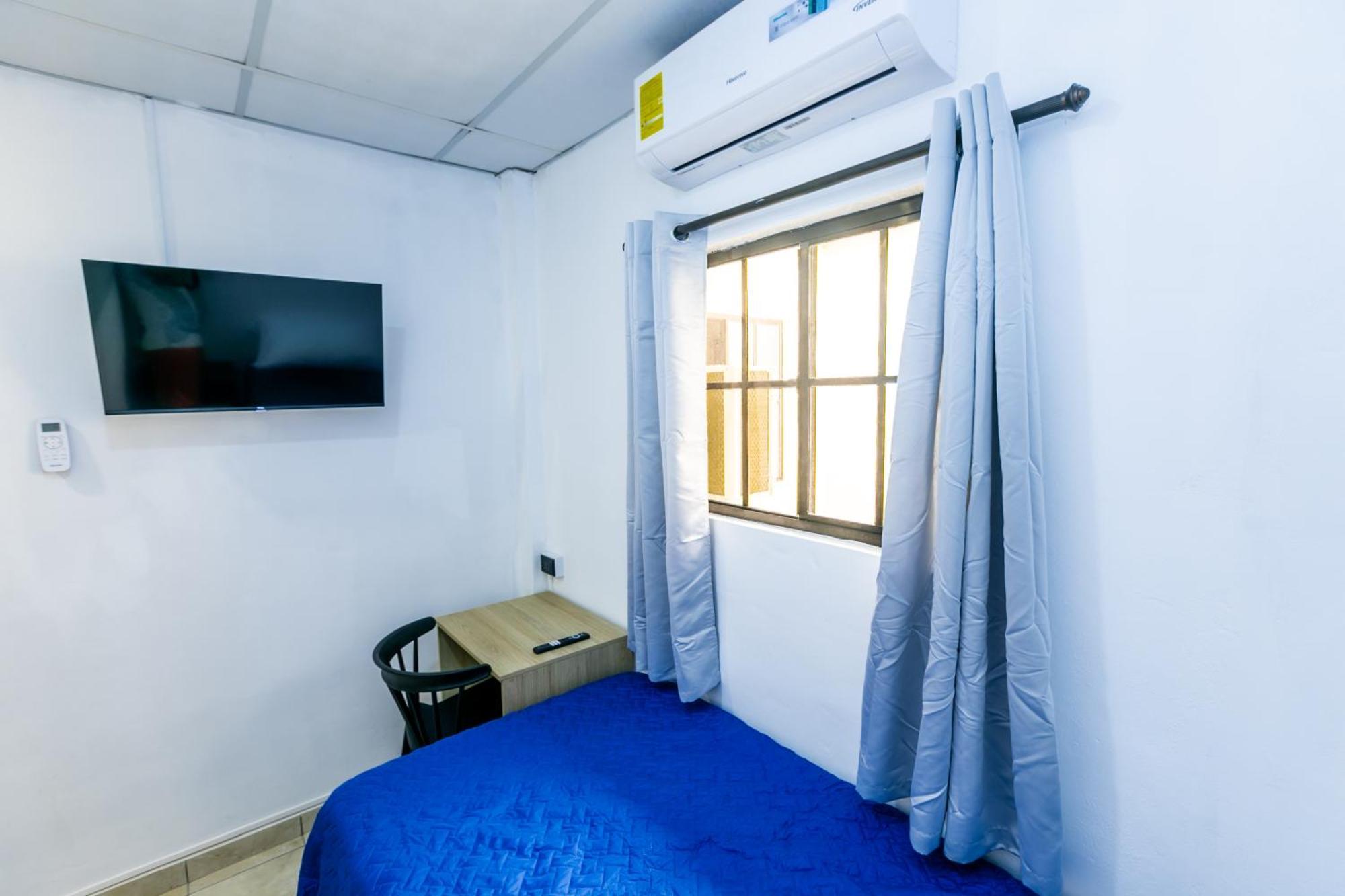 Hotel Friendly House Santa Tecla Esterno foto