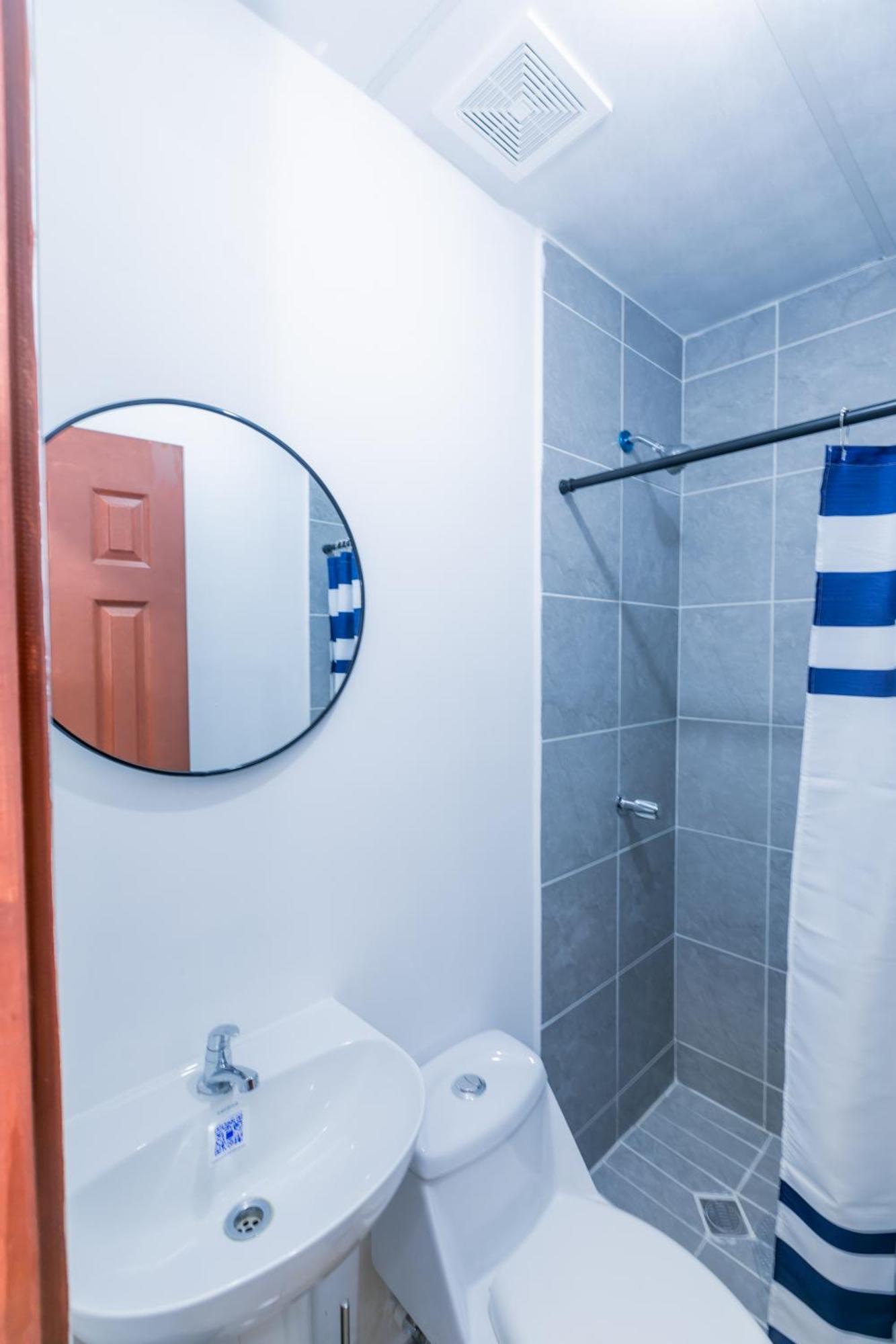 Hotel Friendly House Santa Tecla Esterno foto